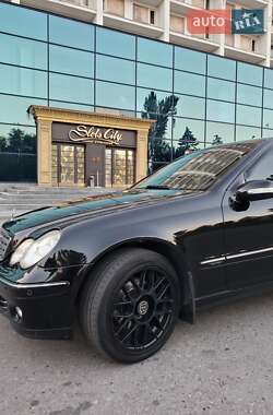 Mercedes-Benz C-Class  2004