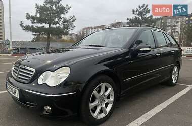 Mercedes-Benz C-Class 2005