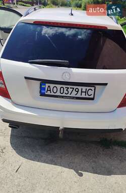 Mercedes-Benz C-Class  2010