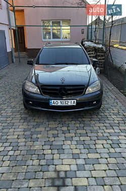 Mercedes-Benz C-Class 2010