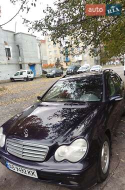 Mercedes-Benz C-Class  2005