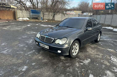 Mercedes-Benz C-Class  2001