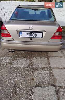 Mercedes-Benz C-Class  1995