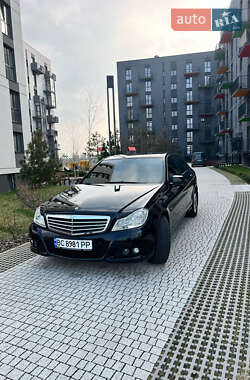 Mercedes-Benz C-Class 2011