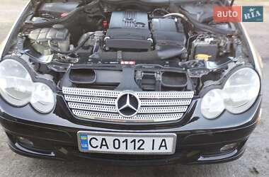 Mercedes-Benz C-Class  2005