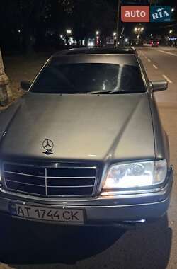Mercedes-Benz C-Class  1995
