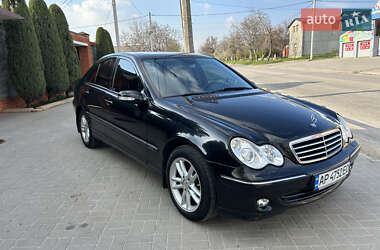 Mercedes-Benz C-Class 2005