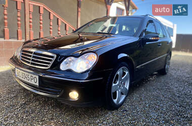 Mercedes-Benz C-Class  2004