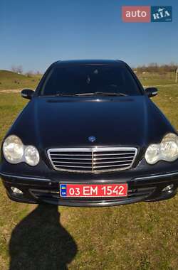 Mercedes-Benz C-Class  2005