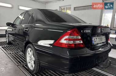 Mercedes-Benz C-Class  2006