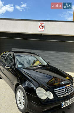 Mercedes-Benz C-Class  2001