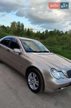 Mercedes-Benz C-Class  2004