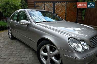 Mercedes-Benz C-Class  2004