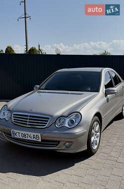 Mercedes-Benz C-Class  2005