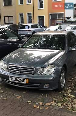 Mercedes-Benz C-Class  2004