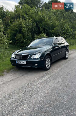 Mercedes-Benz C-Class  2005