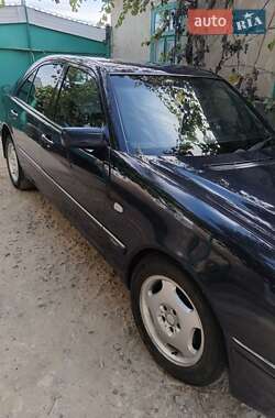 Mercedes-Benz C-Class 1995