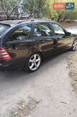 Mercedes-Benz C-Class  2006