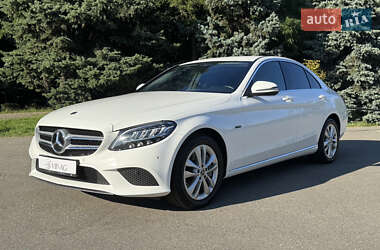 Mercedes-Benz C-Class 2021