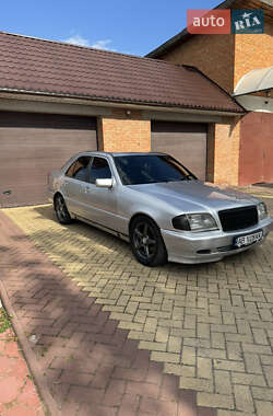 Mercedes-Benz C-Class  1994