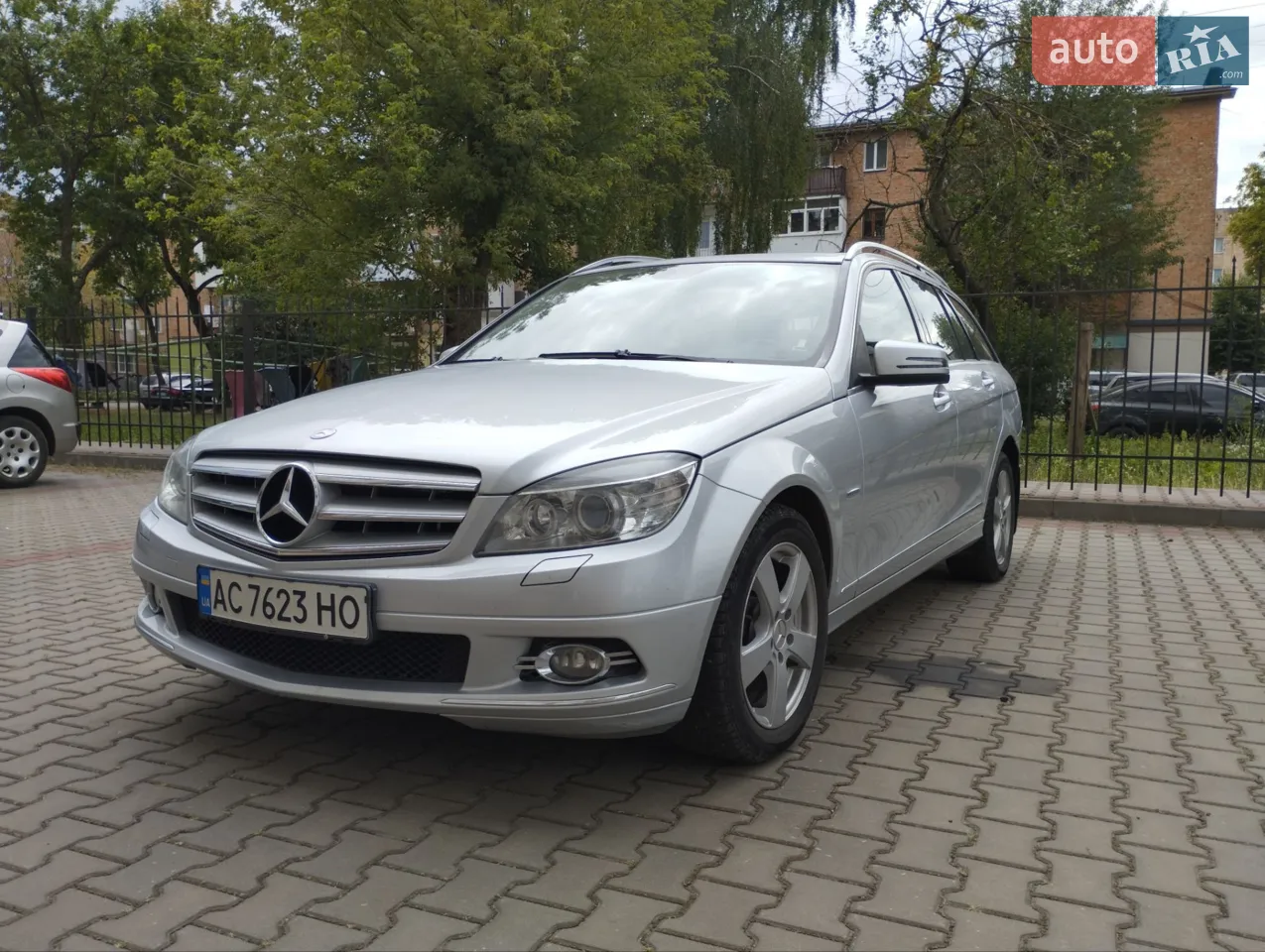 2010 Mercedes-Benz C-klasse - мініатюра 3