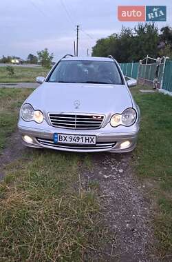 Mercedes-Benz C-Class  2005