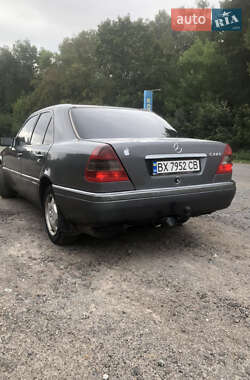 Mercedes-Benz C-Class  1993