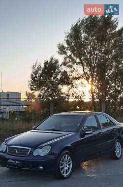Mercedes-Benz C-Class  2002