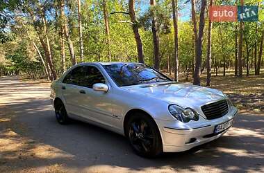 Mercedes-Benz C-Class  2002