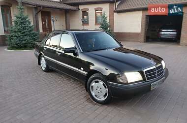 Mercedes-Benz C-Class 1995
