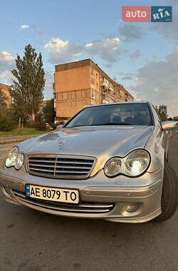 Mercedes-Benz C-Class  2004