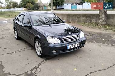 Mercedes-Benz C-Class  2004