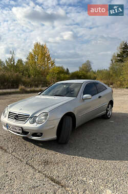 Mercedes-Benz C-Class 2005