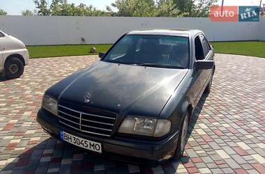Mercedes-Benz C-Class  1993