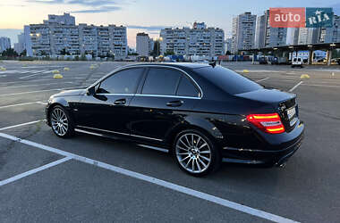 Mercedes-Benz C-Class 2011