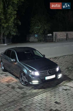 Mercedes-Benz C-Class 2011