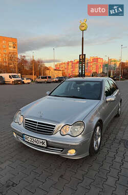 Mercedes-Benz C-Class 2005