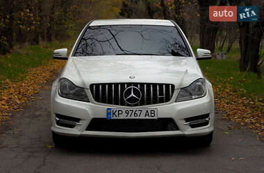 Mercedes-Benz C-Class 2011