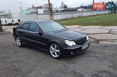 Mercedes-Benz C-Class 2005