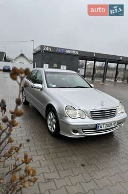 Mercedes-Benz C-Class 2004