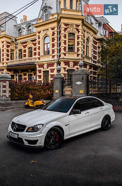 Mercedes-Benz C-Class  2011