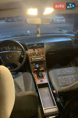 Mercedes-Benz C-Class 1995