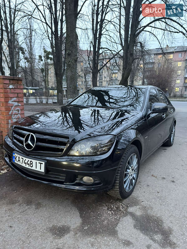 Легкові Mercedes-Benz C-Class