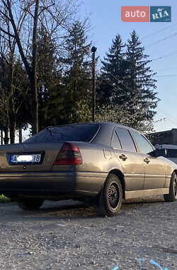Mercedes-Benz C-Class 1995