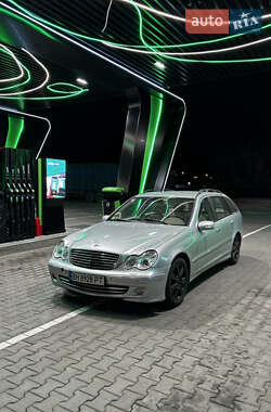Mercedes-Benz C-Class 2004