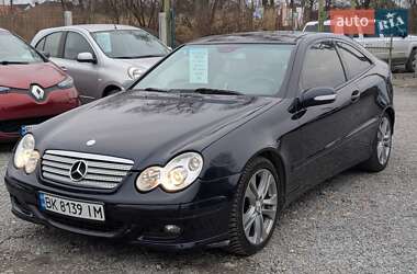 Mercedes-Benz C-Class  2005