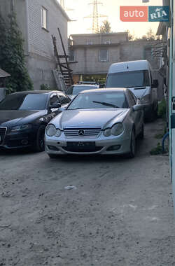 Mercedes-Benz C-Class  2004