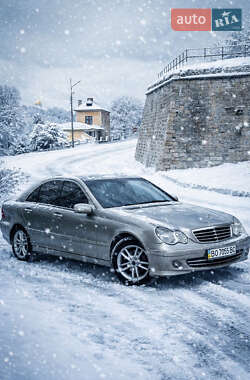 Mercedes-Benz C-Class 2004