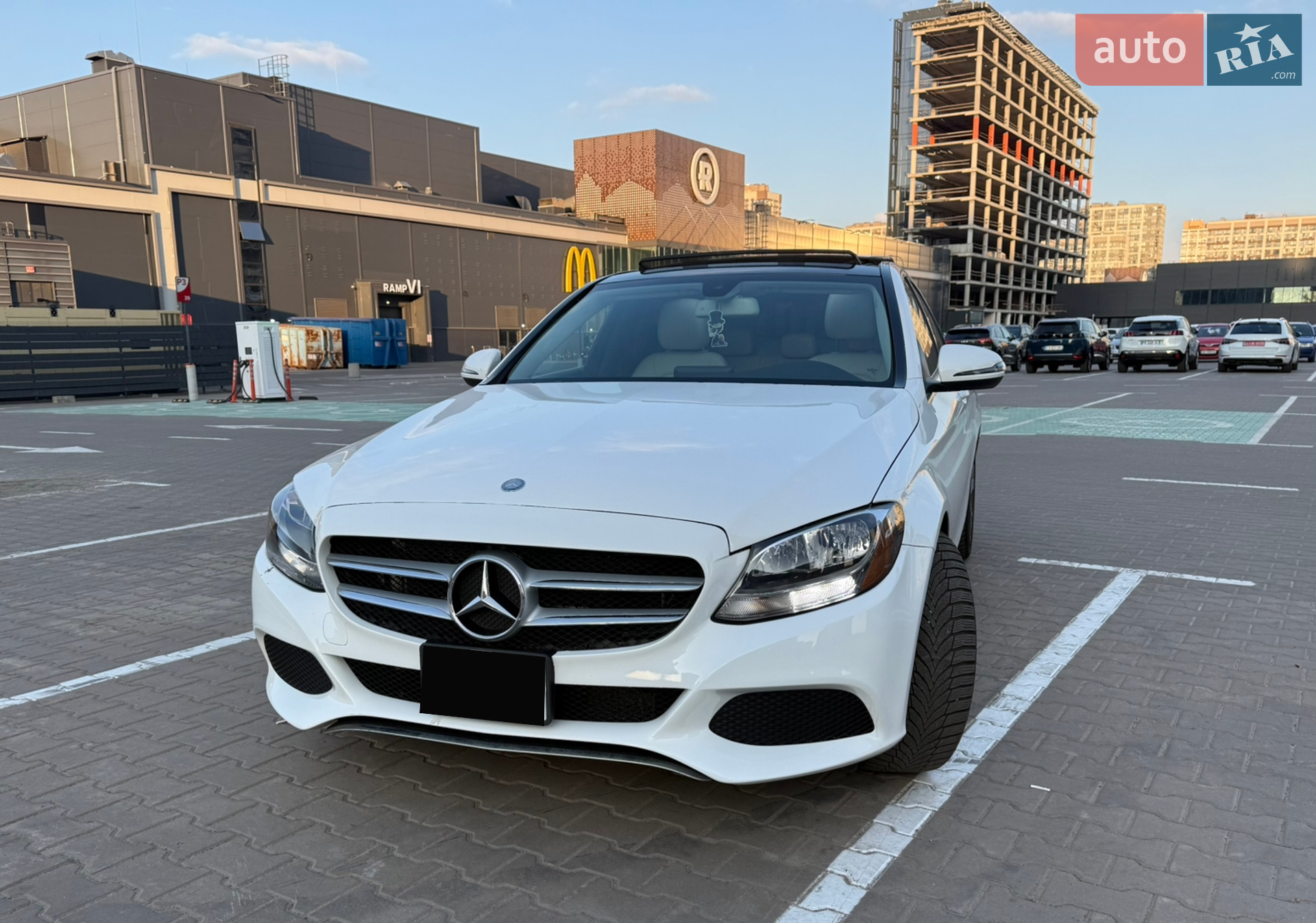 Mercedes-Benz C-Class 2017 VIN WDDWF4JB5HR280155 фото оголошення 2 з 30
