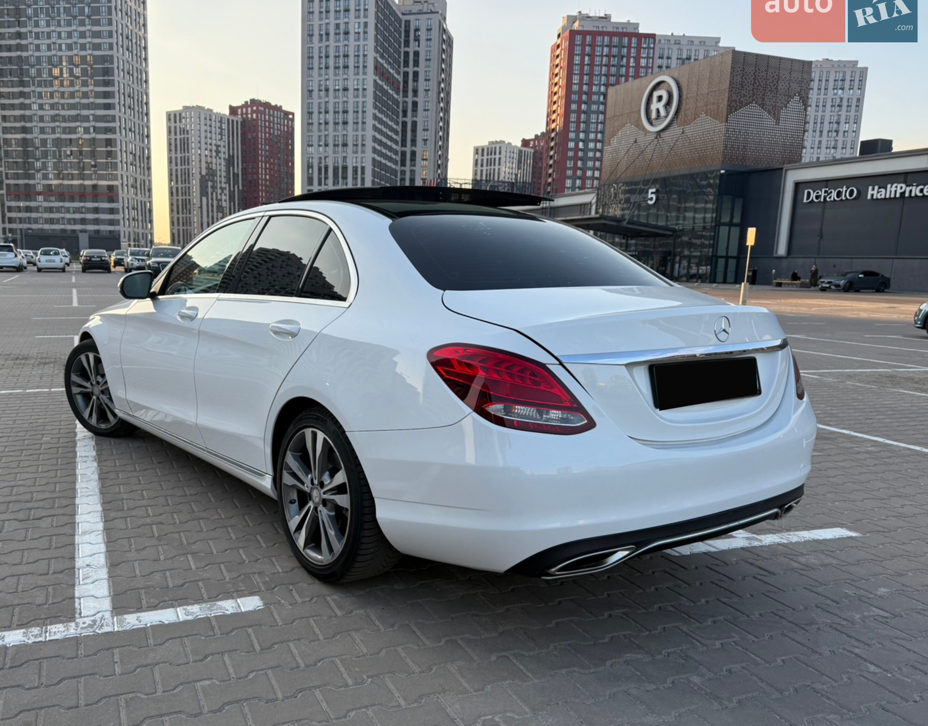 Mercedes-Benz C-Class 2017 VIN WDDWF4JB5HR280155 фото оголошення 3 з 30